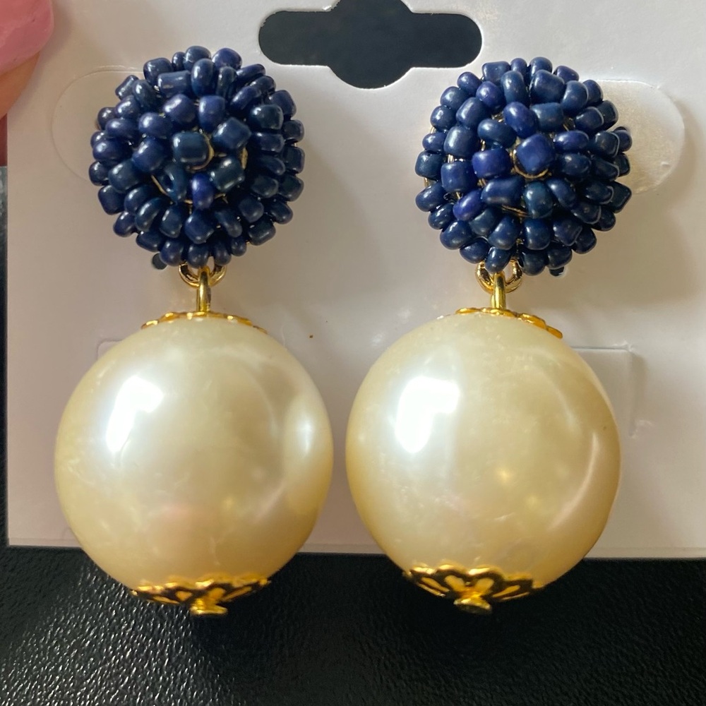 Navy bead and faux pearl earrings- never been worn.